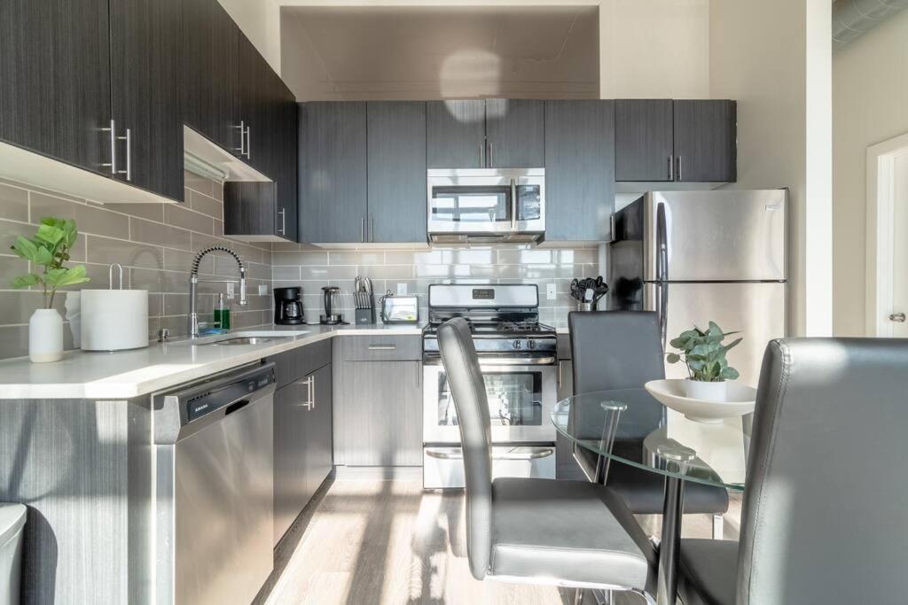 Mccormick Place Beautiful 2Br Apartment With Optional Parking Sleeps Up To 8 Near Soldier Field, Grant Park And Lakefront Trail Σικάγο Εξωτερικό φωτογραφία