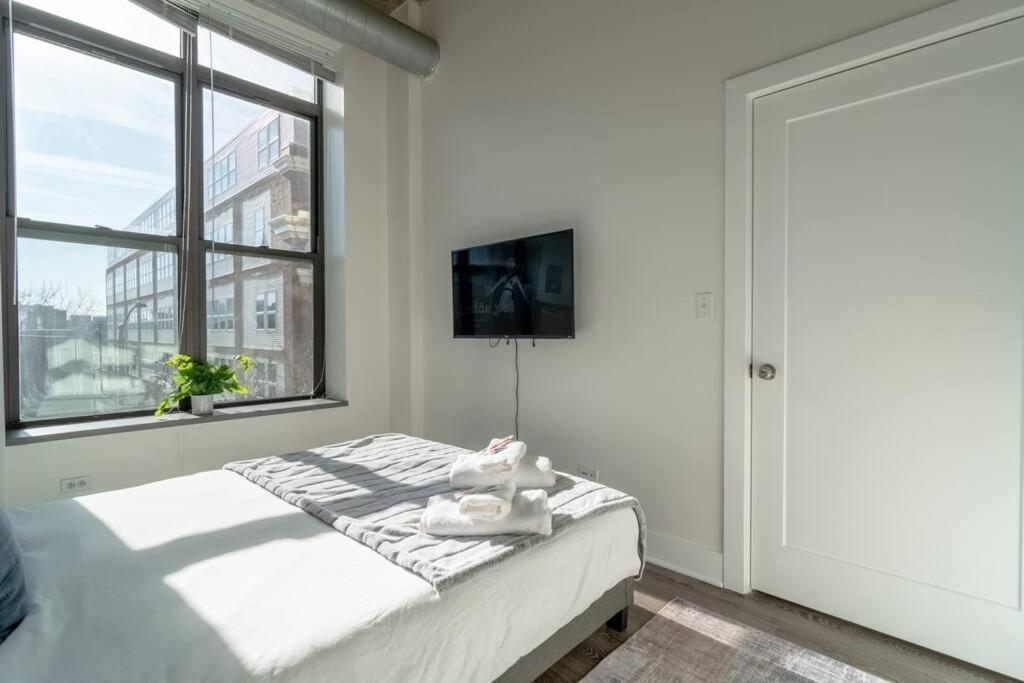Mccormick Place Beautiful 2Br Apartment With Optional Parking Sleeps Up To 8 Near Soldier Field, Grant Park And Lakefront Trail Σικάγο Εξωτερικό φωτογραφία