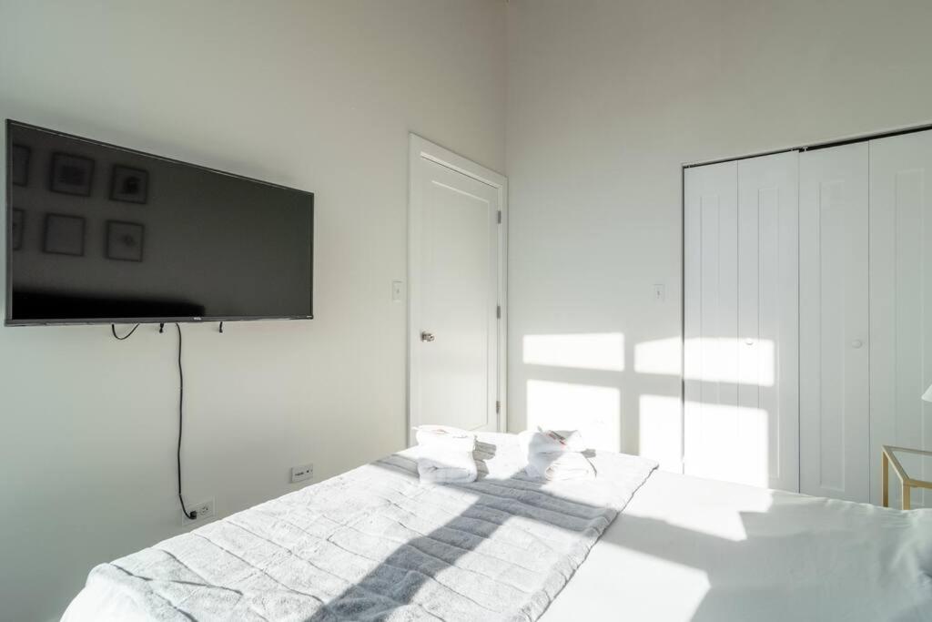 Mccormick Place Beautiful 2Br Apartment With Optional Parking Sleeps Up To 8 Near Soldier Field, Grant Park And Lakefront Trail Σικάγο Εξωτερικό φωτογραφία